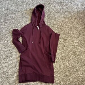 Athleta XS Burgundy Long Hoodie with Pockets and Long Sleeves